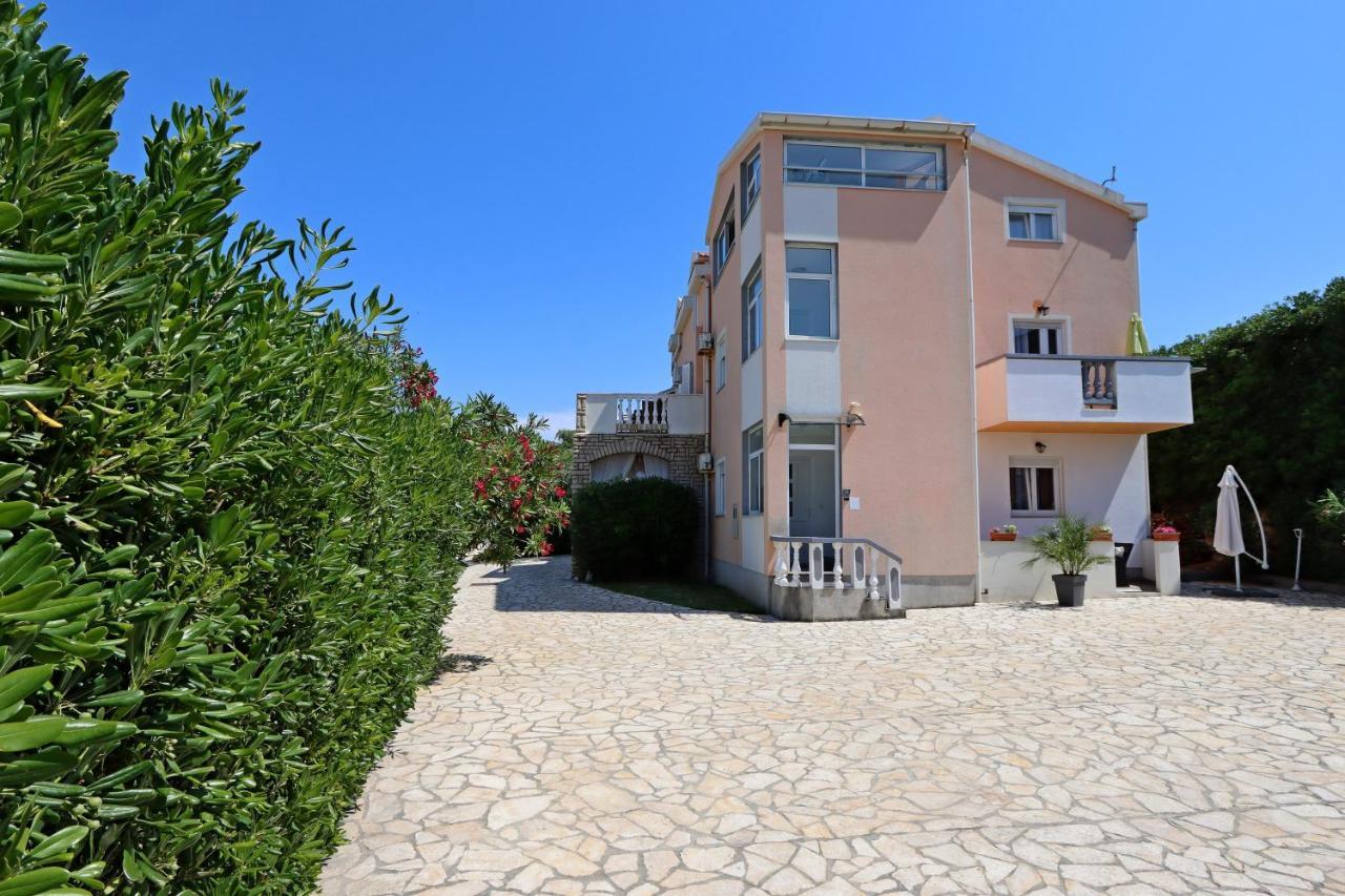 Seaside Apartments With A Swimming Pool Pag - 6412 Pag Town Εξωτερικό φωτογραφία