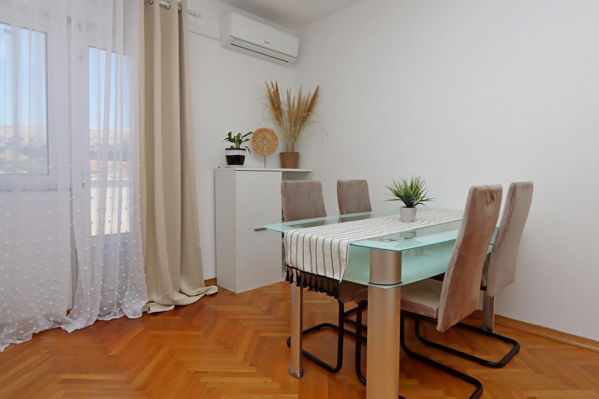 Seaside Apartments With A Swimming Pool Pag - 6412 Pag Town Εξωτερικό φωτογραφία