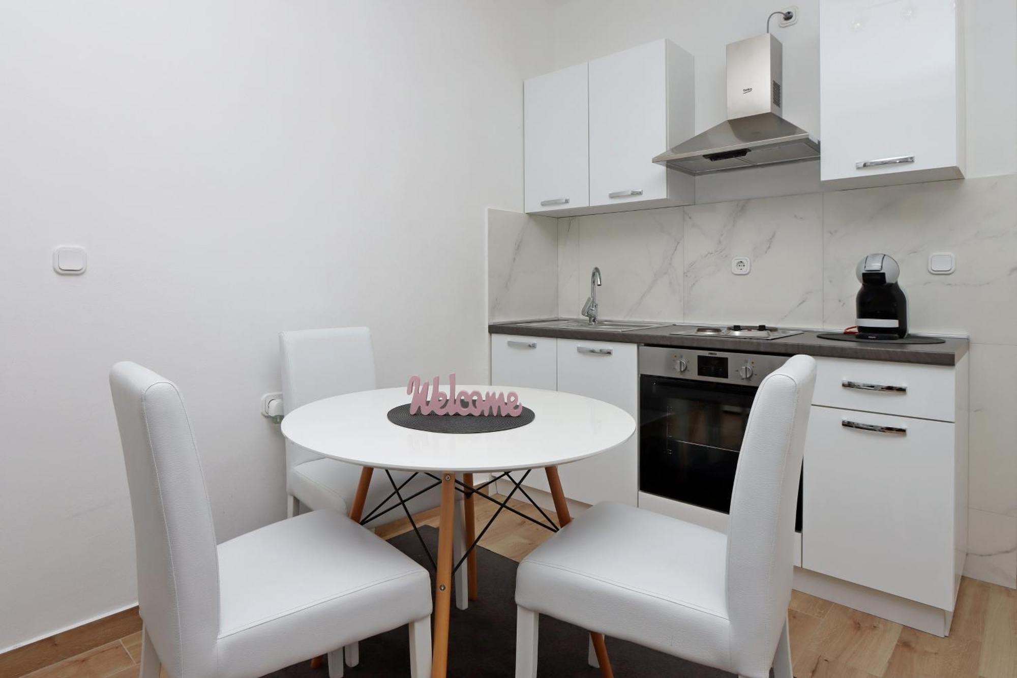 Seaside Apartments With A Swimming Pool Pag - 6412 Pag Town Εξωτερικό φωτογραφία