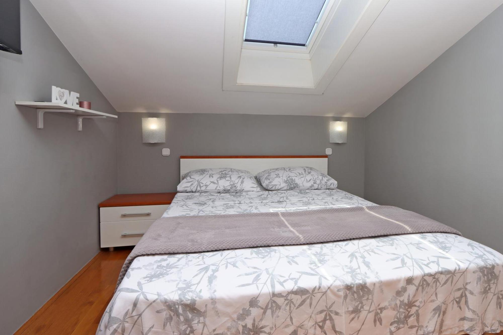 Seaside Apartments With A Swimming Pool Pag - 6412 Pag Town Εξωτερικό φωτογραφία