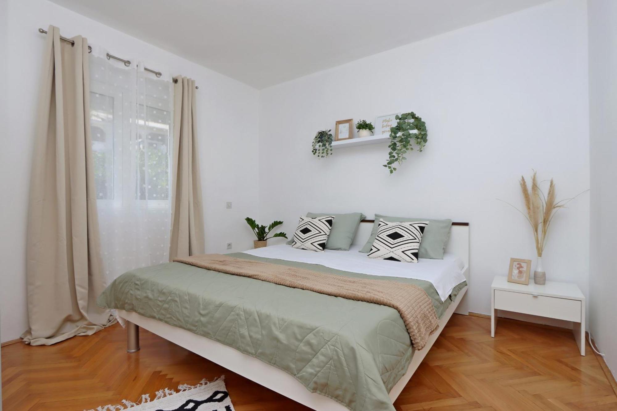 Seaside Apartments With A Swimming Pool Pag - 6412 Pag Town Εξωτερικό φωτογραφία