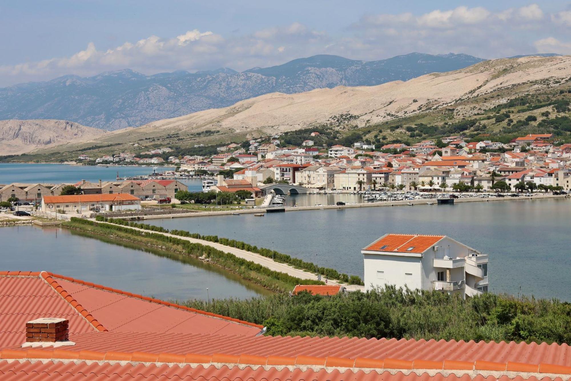 Seaside Apartments With A Swimming Pool Pag - 6412 Pag Town Εξωτερικό φωτογραφία