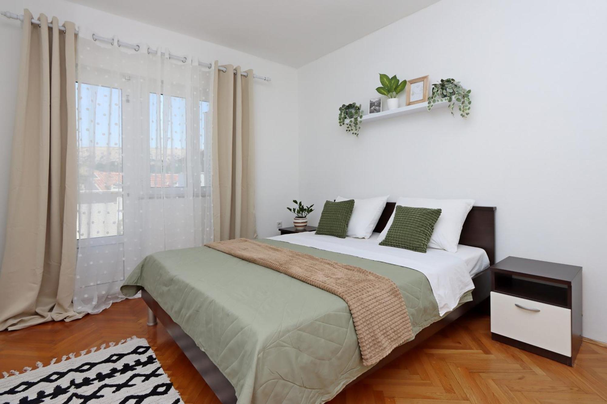 Seaside Apartments With A Swimming Pool Pag - 6412 Pag Town Εξωτερικό φωτογραφία