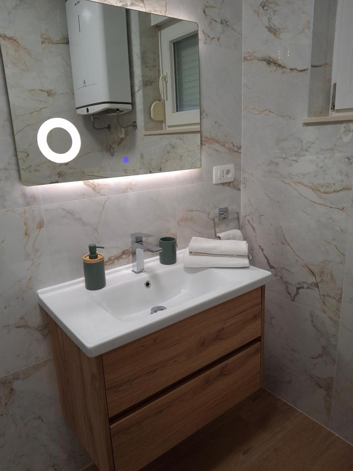 Seaside Apartments With A Swimming Pool Pag - 6412 Pag Town Δωμάτιο φωτογραφία