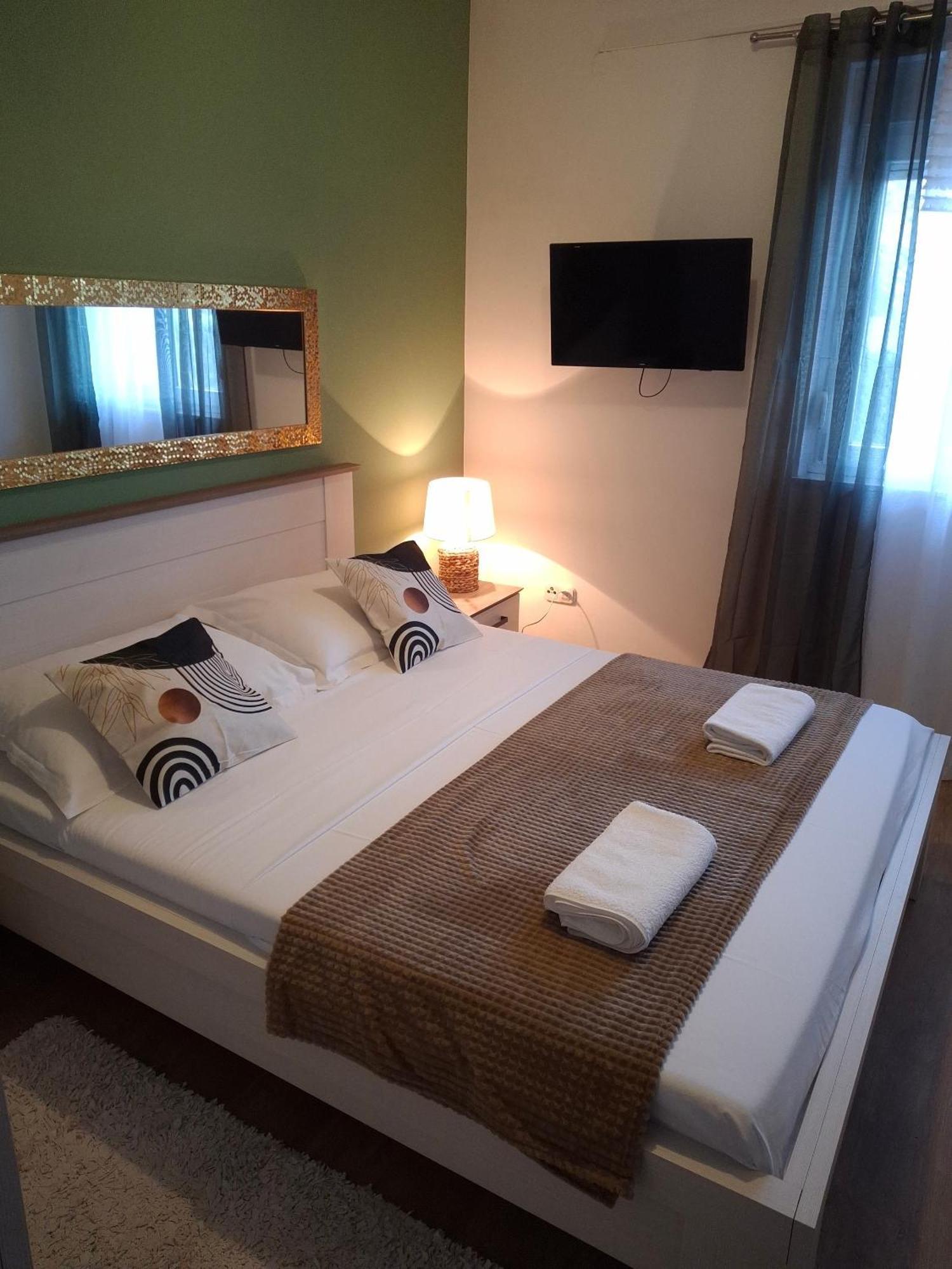 Seaside Apartments With A Swimming Pool Pag - 6412 Pag Town Εξωτερικό φωτογραφία